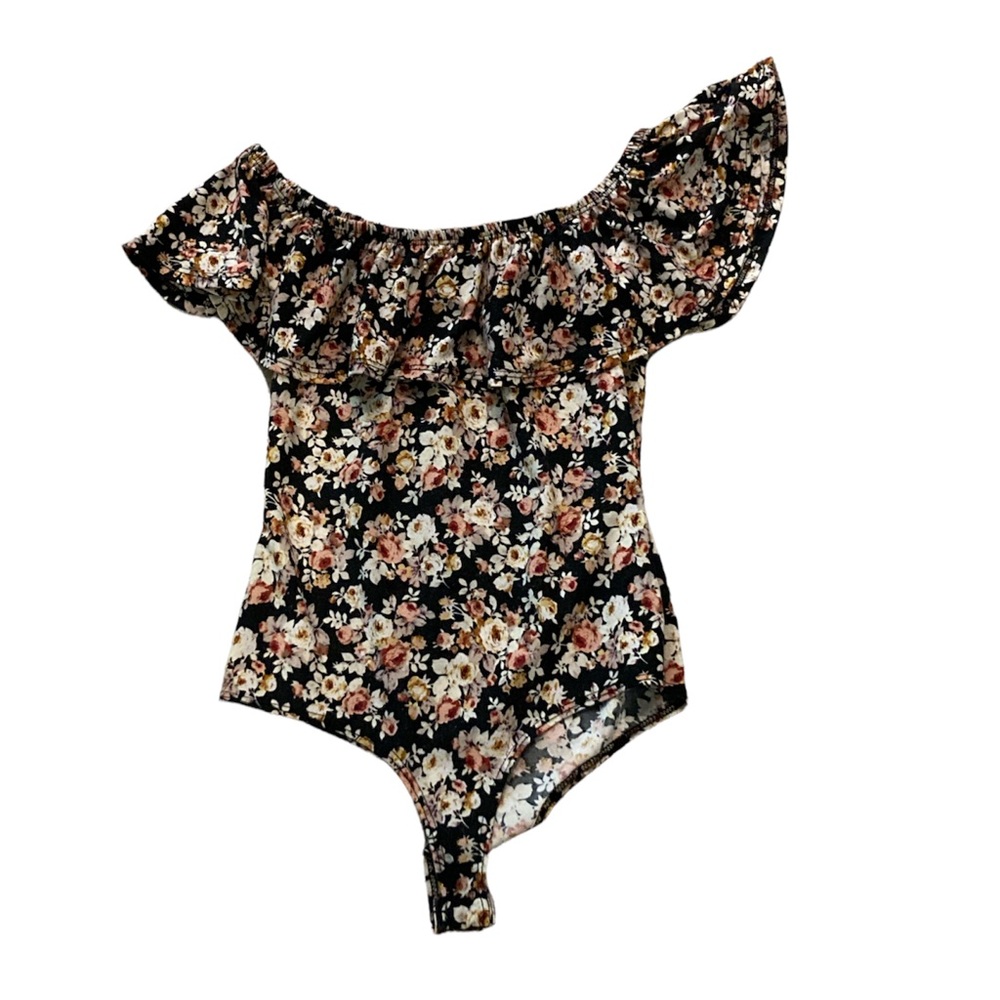 Love wins floral bodysuit Sz Small